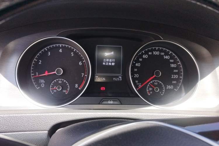 Used Volkswagen Golf 2015 1.4TSI Automatic Comfort Model Instrument Cluster