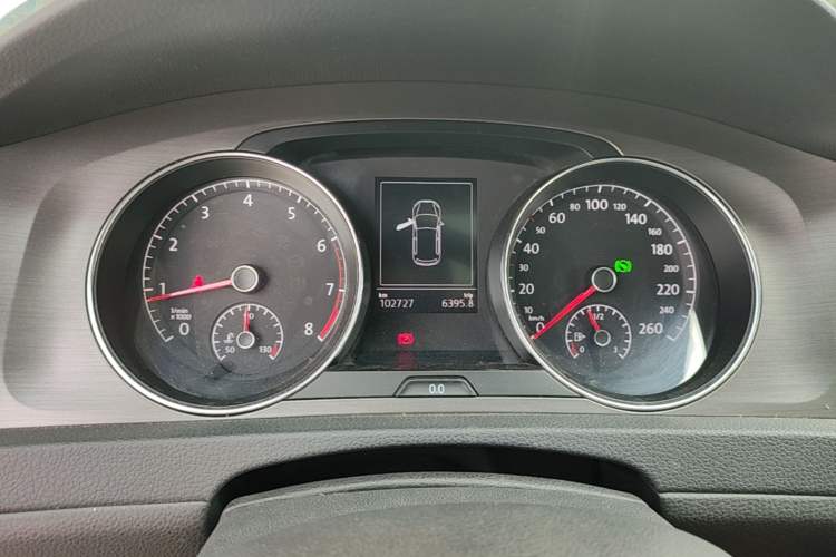 Used Volkswagen Golf 2015 1.4TSI Automatic Comfort Model Instrument Cluster