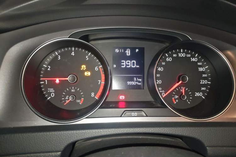 Used Volkswagen Golf 2015 1.6L Automatic Fashion Model Instrument Cluster
