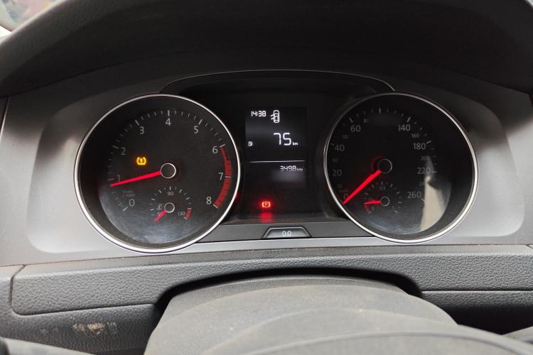 Used Volkswagen Golf 2015 1.6L Manual Fashion Edition Instrument Cluster