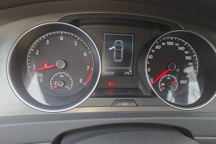 Used Volkswagen Golf 2015 1.4TSI Automatic Luxury Model Instrument Cluster