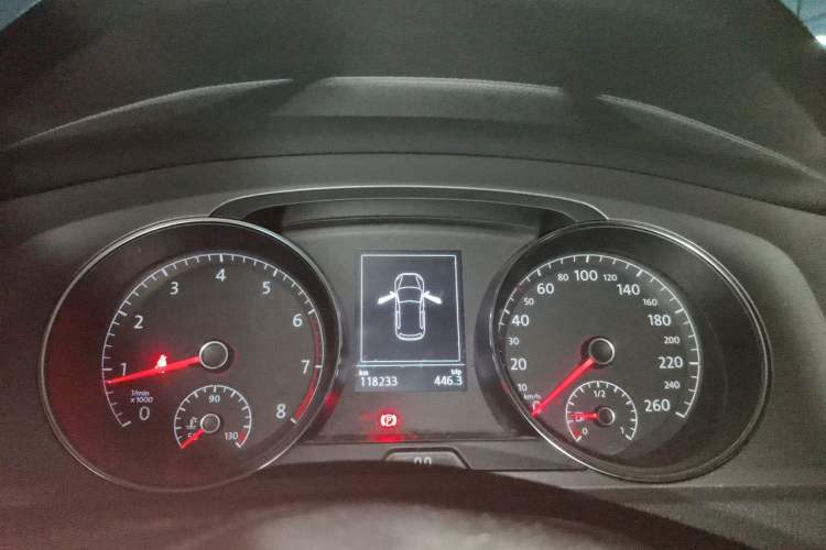 Used Volkswagen Golf 2015 1.4TSI Automatic Comfort Model Instrument Cluster