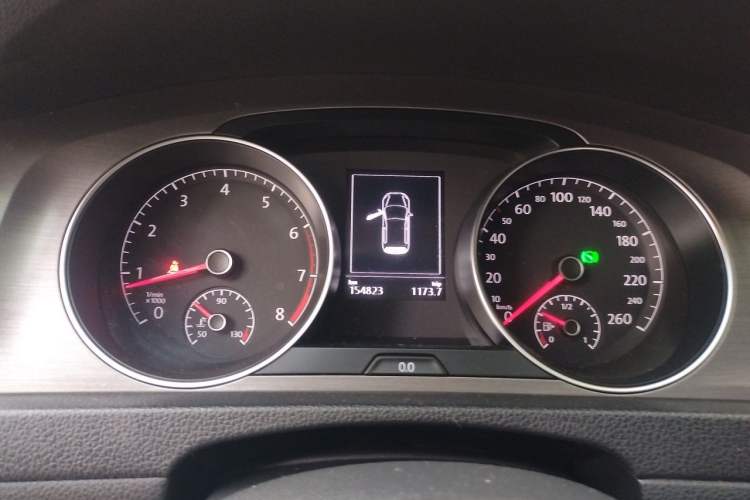 Used Volkswagen Golf 2015 1.4TSI Automatic Comfort Model Instrument Cluster