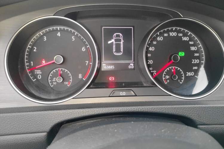 Used Volkswagen Golf 2015 1.4TSI Automatic Comfort Model Instrument Cluster