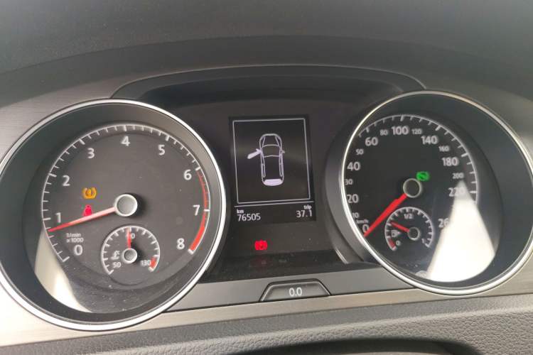 Used Volkswagen Golf 2015 1.4TSI Automatic Comfort Model Instrument Cluster
