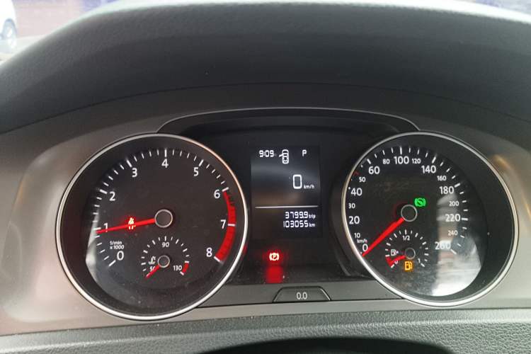 Used Volkswagen Golf 2015 1.6L Automatic Fashion Model Instrument Cluster