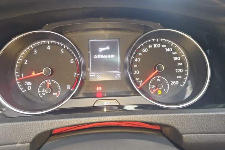Used Volkswagen Golf 2015 1.4TSI Automatic R-Line Instrument Cluster
