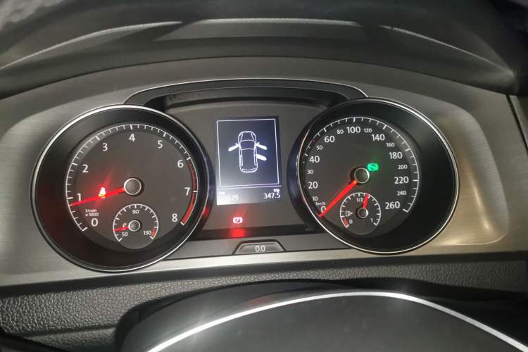 Used Volkswagen Golf 2015 1.4TSI Automatic Comfort Model Instrument Cluster