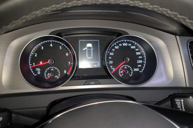 Used Volkswagen Golf 2015 1.4TSI Comfort Travel Edition Instrument Cluster