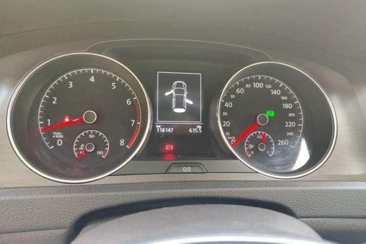 Used Volkswagen Golf 2015 1.4TSI Automatic Comfort Model Instrument Cluster