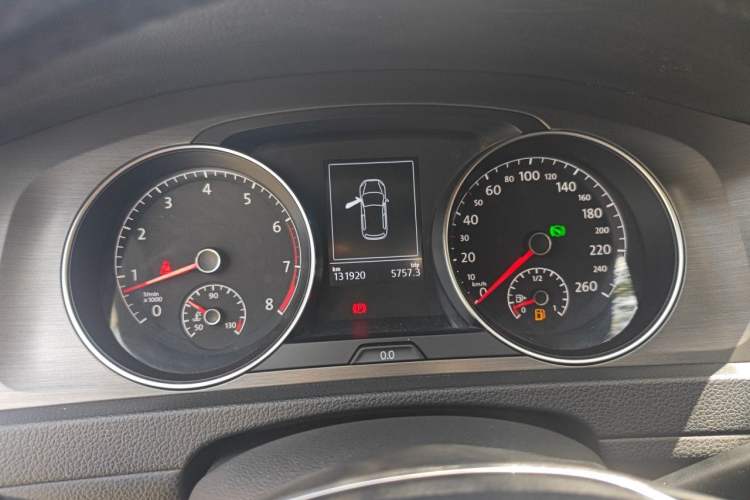 Used Volkswagen Golf 2015 1.4TSI Automatic Comfort Model Instrument Cluster