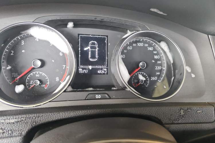 Used Volkswagen Golf 2015 1.4TSI Automatic Luxury Model Instrument Cluster