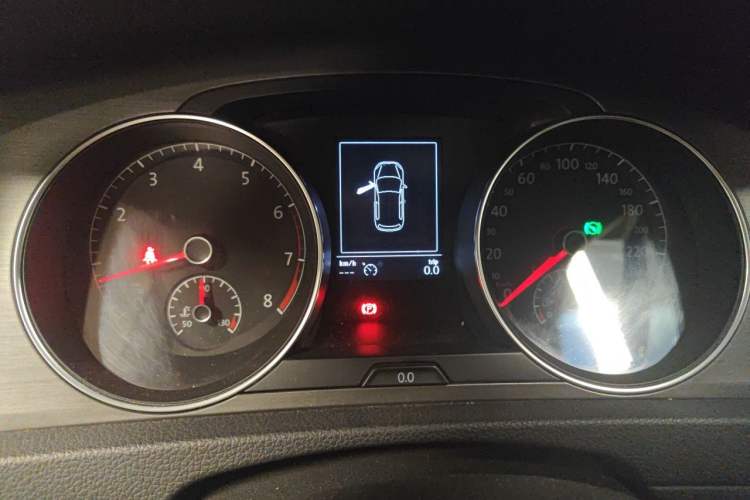 Used Volkswagen Golf 2015 1.4TSI Automatic Comfort Model Instrument Cluster