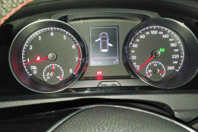 Used Volkswagen Golf 2015 1.4TSI Automatic Flagship Model Instrument Cluster