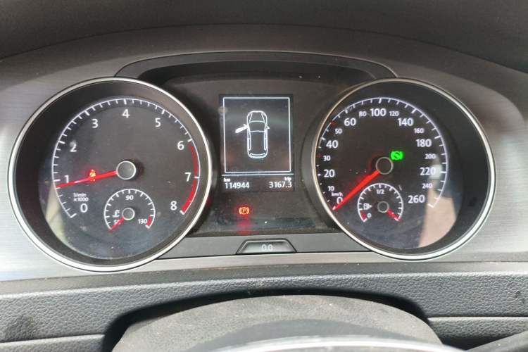 Used Volkswagen Golf 2015 1.4TSI Automatic Comfort Model Instrument Cluster
