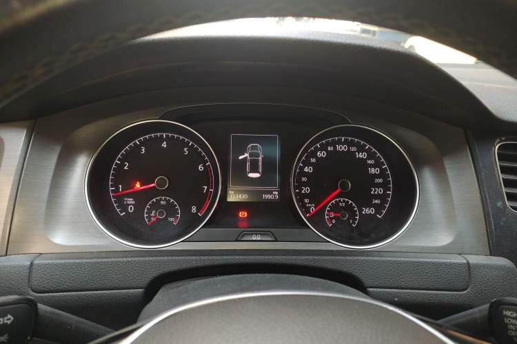 Used Volkswagen Golf 2015 1.4TSI Automatic Luxury Model Instrument Cluster