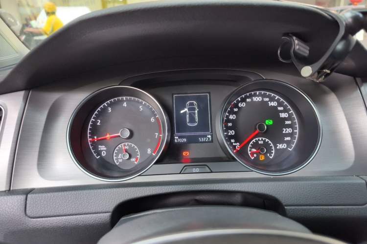 Used Volkswagen Golf 2015 1.4TSI Automatic Comfort Model Instrument Cluster