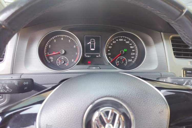 Used Volkswagen Golf 2015 1.4TSI Automatic Comfort Model Instrument Cluster