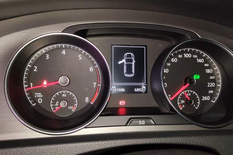 Used Volkswagen Golf 2015 1.4TSI Automatic Comfort Model Instrument Cluster