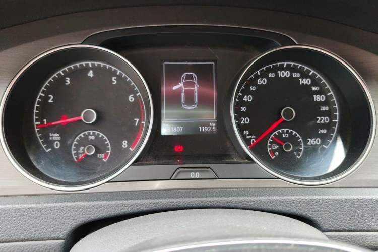 Used Volkswagen Golf 2015 1.6L Automatic Comfort Model Instrument Cluster