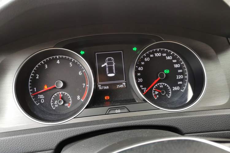 Used Volkswagen Golf 2015 1.4TSI Automatic Comfort Model Instrument Cluster