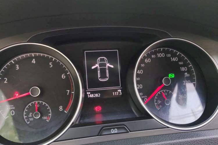 Used Volkswagen Golf 2015 1.6L Automatic Comfort Model Instrument Cluster