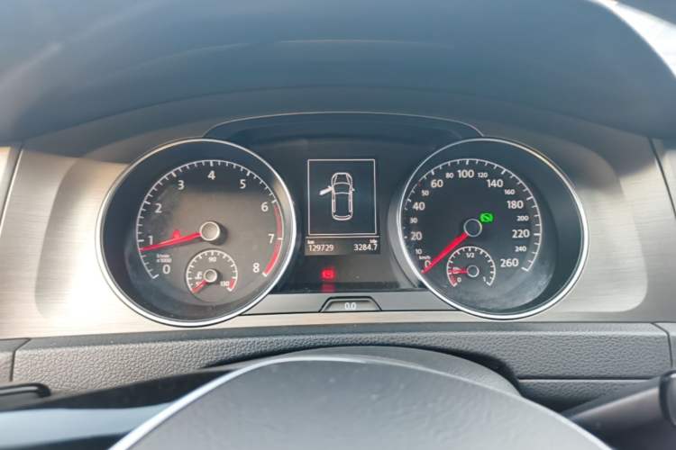 Used Volkswagen Golf 2015 1.4TSI Automatic Comfort Model Instrument Cluster