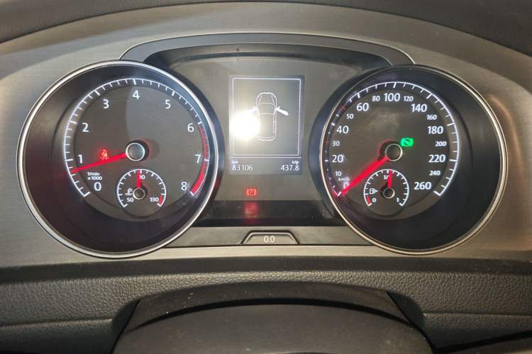 Used Volkswagen Golf 2015 1.4TSI Automatic Luxury Model Instrument Cluster