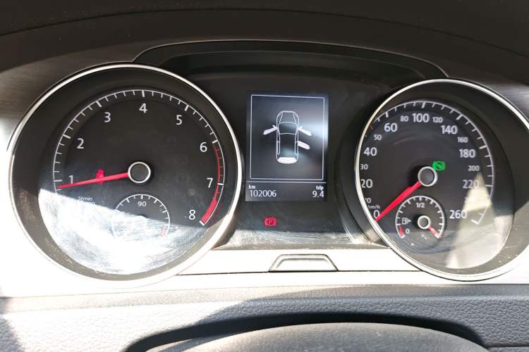 Used Volkswagen Golf 2015 1.4TSI Automatic Comfort Model Instrument Cluster
