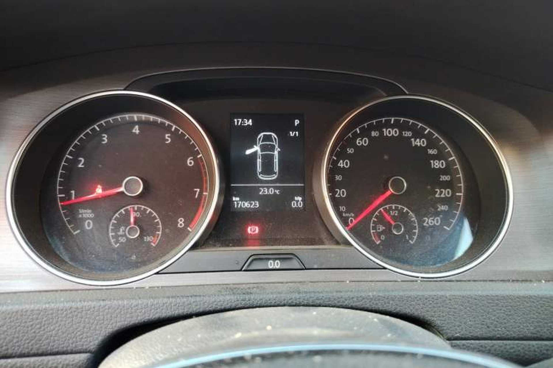 Used Volkswagen Golf 2015 1.4TSI Automatic Comfort Model Instrument Cluster