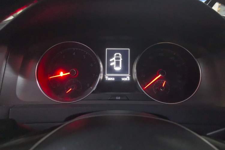 Used Volkswagen Golf 2015 1.4TSI Automatic Comfort Model Instrument Cluster