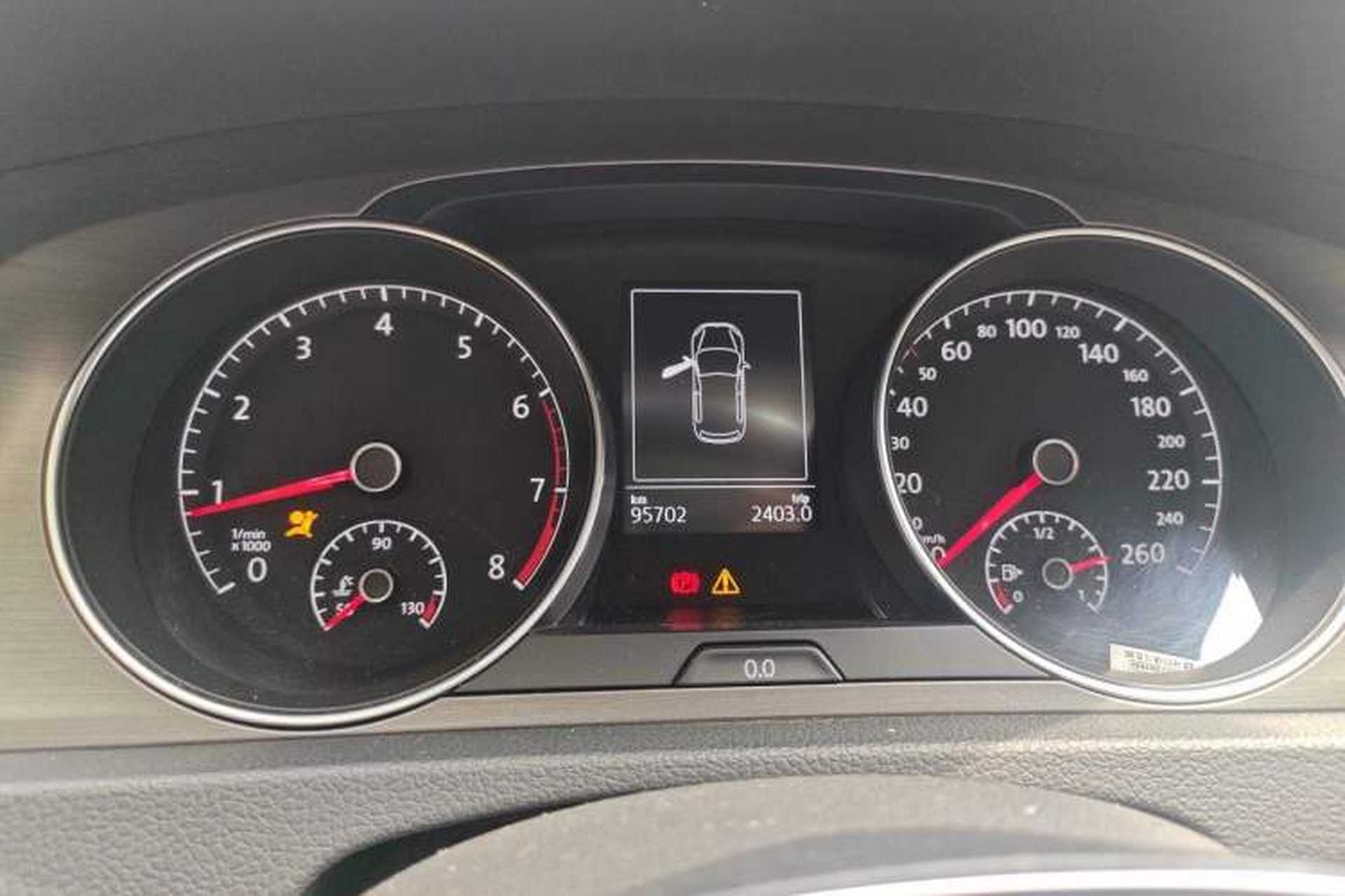 Used Volkswagen Golf 2015 1.4TSI Automatic Luxury Model Instrument Cluster