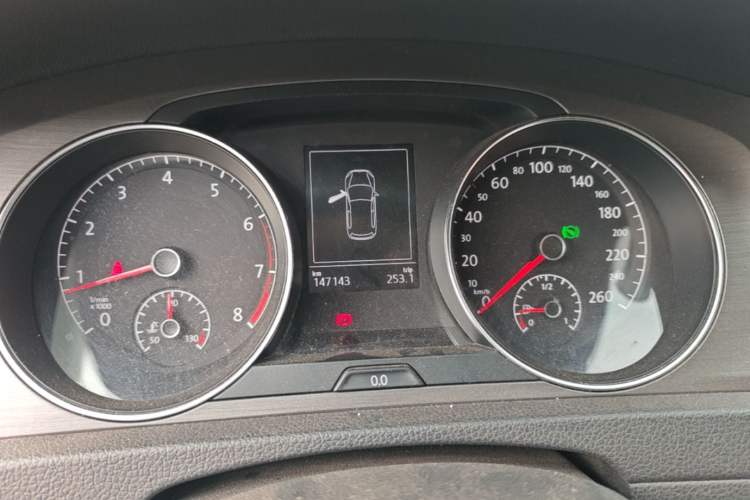 Used Volkswagen Golf 2015 1.4TSI Automatic Comfort Model Instrument Cluster