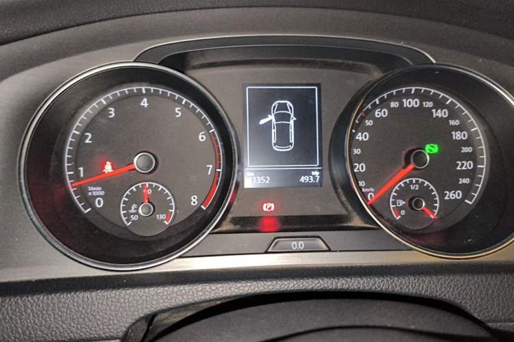 Used Volkswagen Golf 2015 1.4TSI Automatic Comfort Model Instrument Cluster