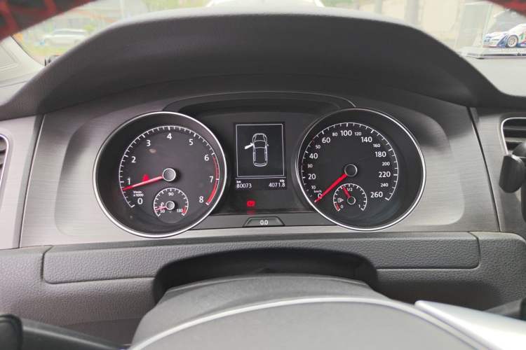 Used Volkswagen Golf 2015 1.4TSI Manual Comfort Model Instrument Cluster