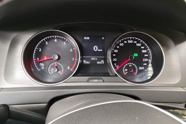 Used Volkswagen Golf 2015 1.6L Automatic Comfort Model Instrument Cluster