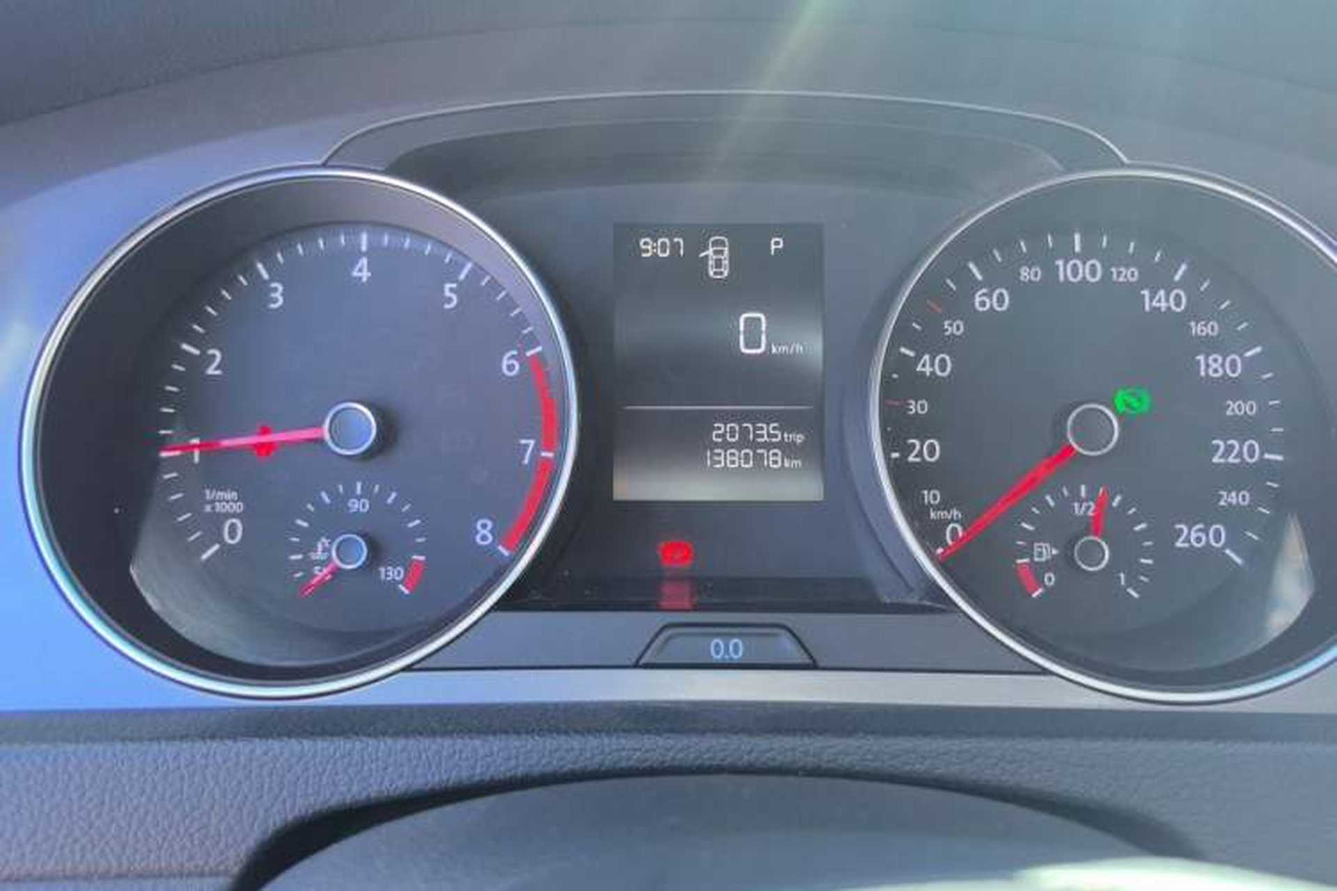 Used Volkswagen Golf 2015 1.6L Automatic Fashion Model Instrument Cluster