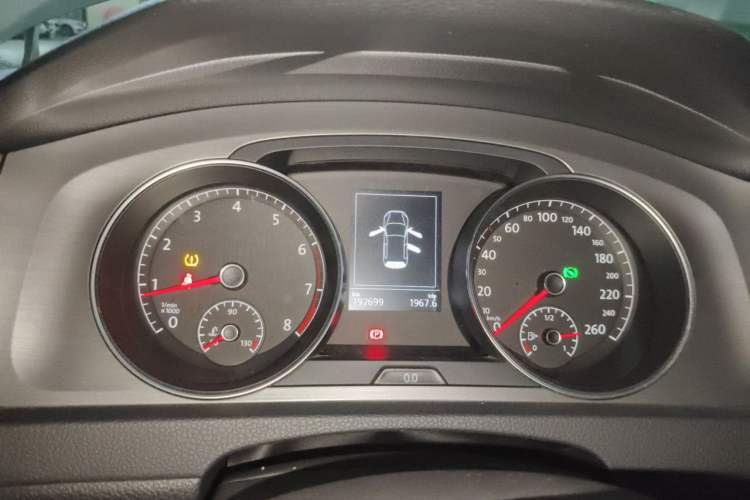 Used Volkswagen Golf 2015 1.6L Automatic Comfort Model Instrument Cluster