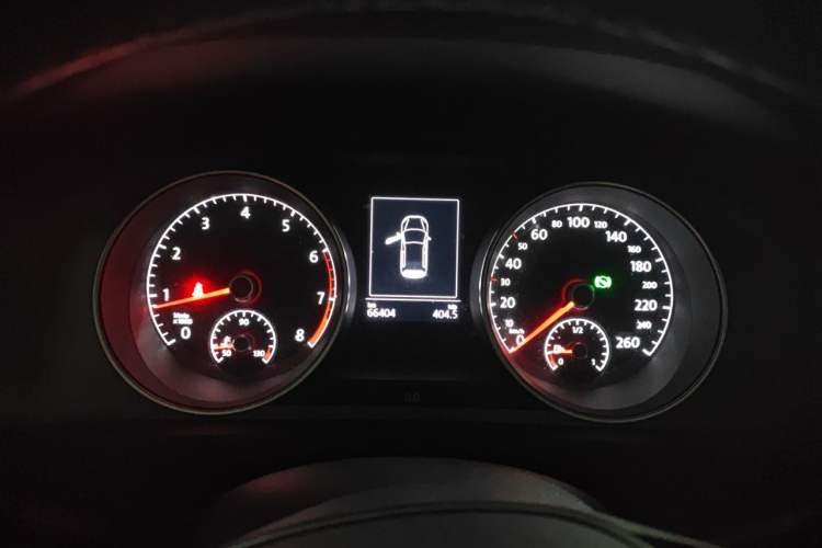 Used Volkswagen Golf 2015 1.4TSI Automatic Comfort Model Instrument Cluster