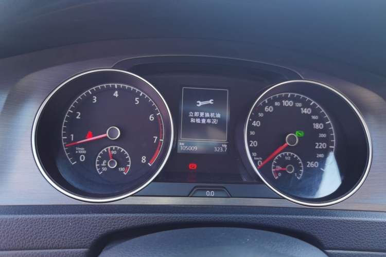Used Volkswagen Golf 2015 1.4TSI Automatic Comfort Model Instrument Cluster