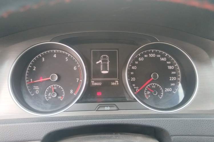 Used Volkswagen Golf 2015 1.4TSI Automatic Comfort Model Instrument Cluster