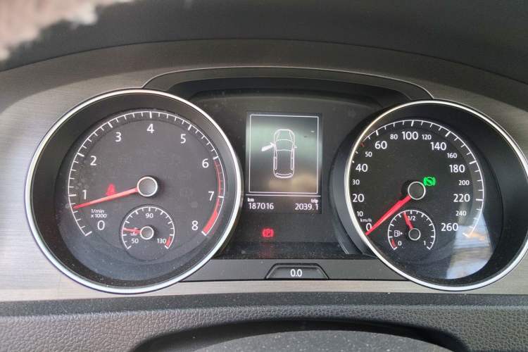 Used Volkswagen Golf 2015 1.4TSI Automatic Comfort Model Instrument Cluster