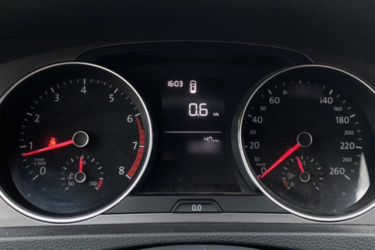 Used Volkswagen Golf 2015 1.6L Manual Fashion Edition Instrument Cluster