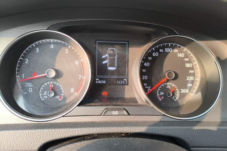 Used Volkswagen Golf 2015 1.6L Automatic Comfort Model Instrument Cluster