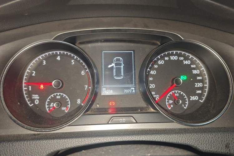 Used Volkswagen Golf 2015 1.6L Automatic Fashion Model Instrument Cluster
