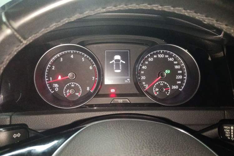 Used Volkswagen Golf 2015 1.4TSI Automatic Flagship Model Instrument Cluster