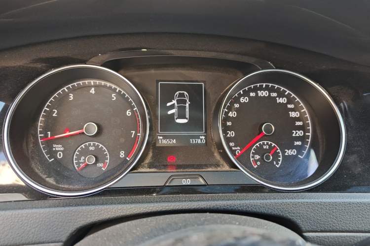 Used Volkswagen Golf 2015 1.4TSI Manual R-Line Instrument Cluster
