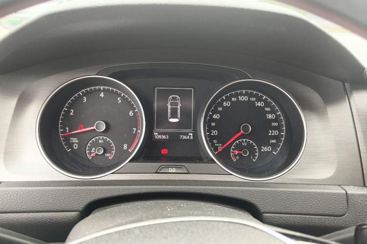 Used Volkswagen Golf 2015 1.4TSI Automatic Comfort Model Instrument Cluster