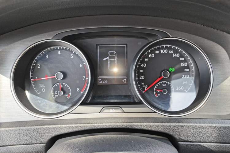 Used Volkswagen Golf 2015 1.6L Automatic Comfort Model Instrument Cluster