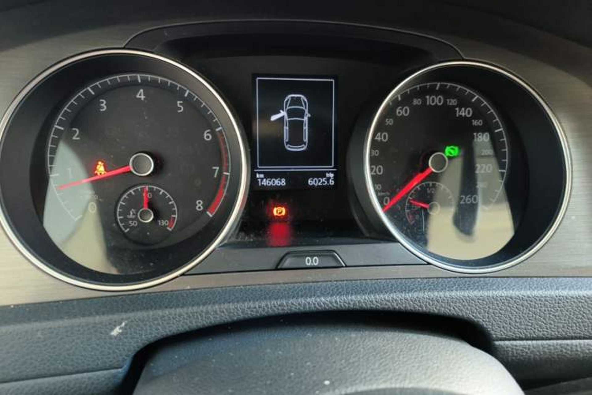 Used Volkswagen Golf 2015 1.6L Automatic Comfort Model Instrument Cluster